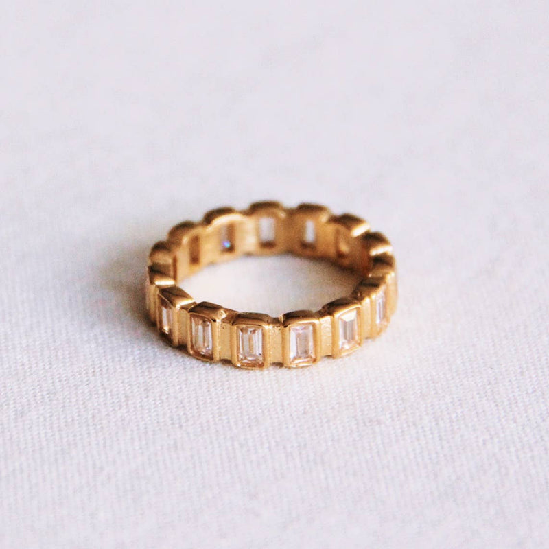 Geometrisk ring med zirkoner | Guld