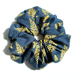 Hårstyling DK - Håndlavet Kæmpe Scrunchie | Blå/Gul